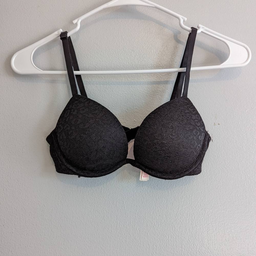 PINK bra.